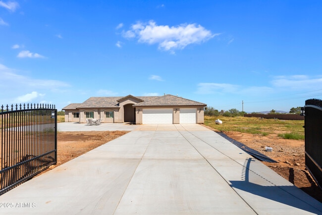 Building Photo - 8373 E Sunwing Ridge Dr Rental
