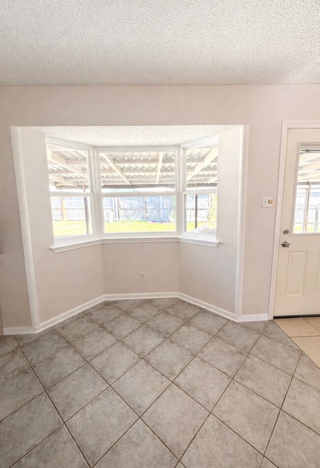 Photo - 7426 Pierrepont Dr