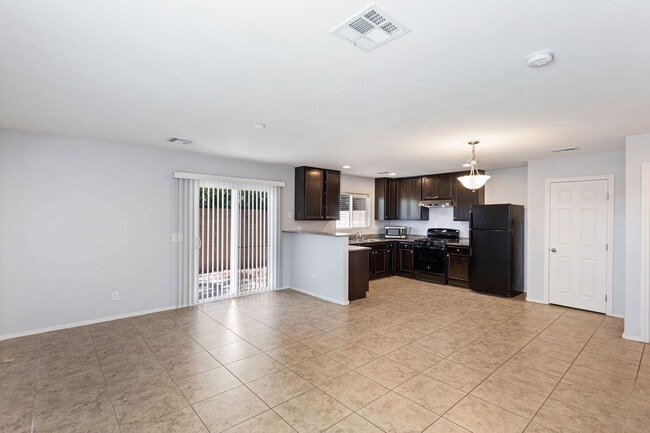 Photo - 3 Bath Southwest Cul de Sac Home