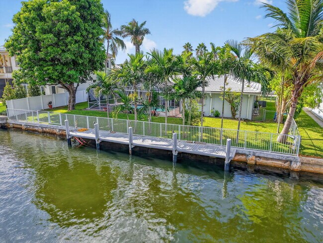 Photo - 937 Banyan Dr