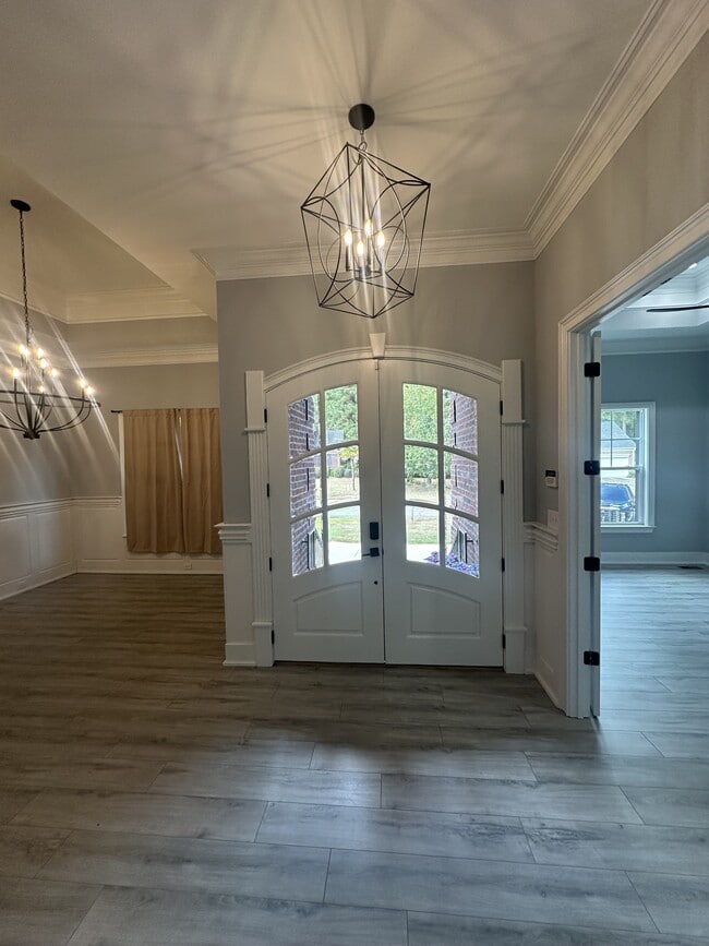 Photo - 253 Shawcroft Rd