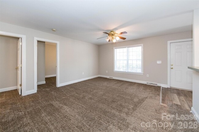 Photo - 807 King Arthur Dr