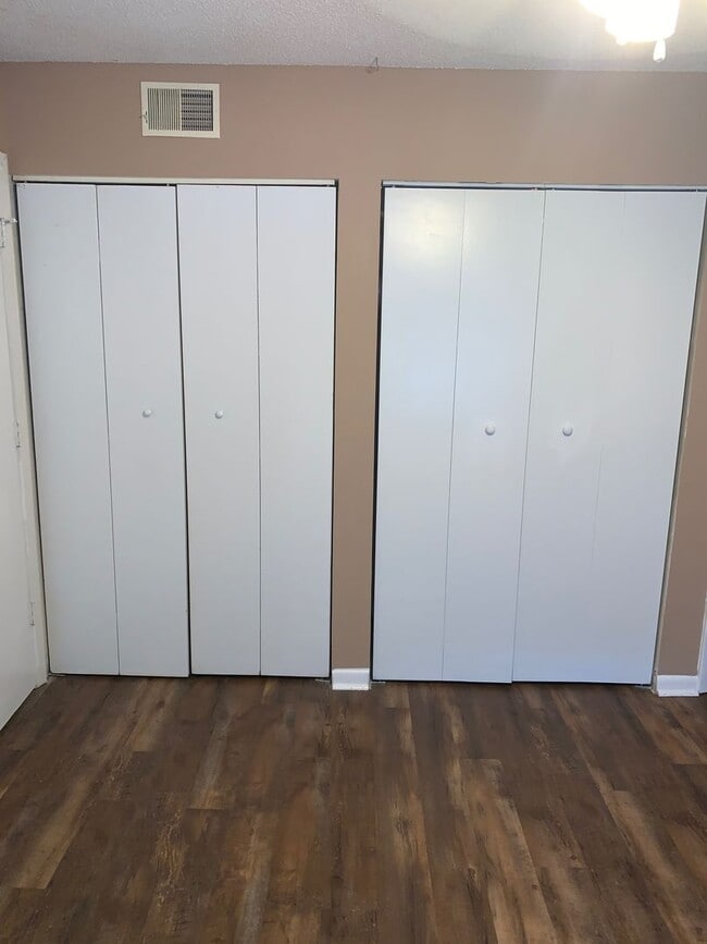 Photo - 1712 Eagles Pl