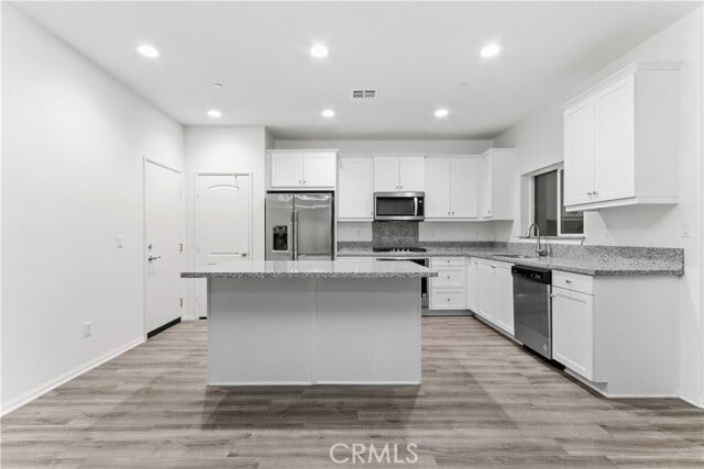 Photo - 35288 Price St