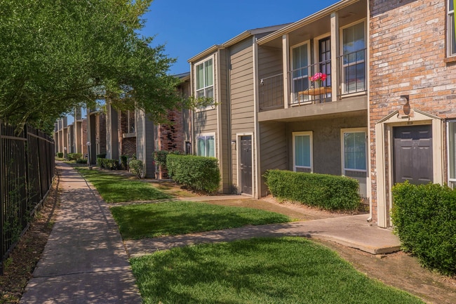 Building Photo - Bella Vida Apartments