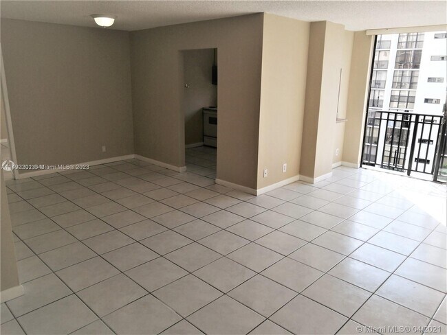 Photo - 16919 N Bay Rd Unit 618