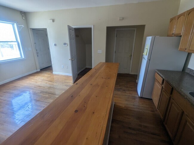 Photo - 645 Washington Ave Unit 1