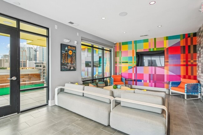 Link Apartments® Mint Street