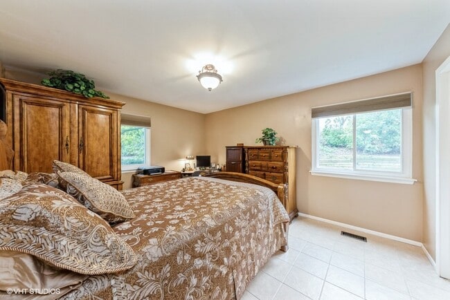 Photo - 1125 Auburn Ln Unit 1125