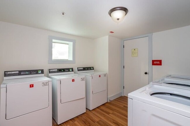 Red Maple Apartments