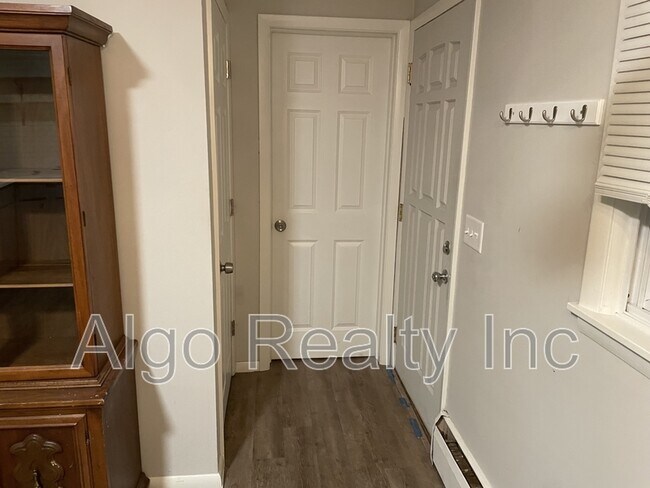 Photo - 3547/3549 Halifax Avenue North - 3549