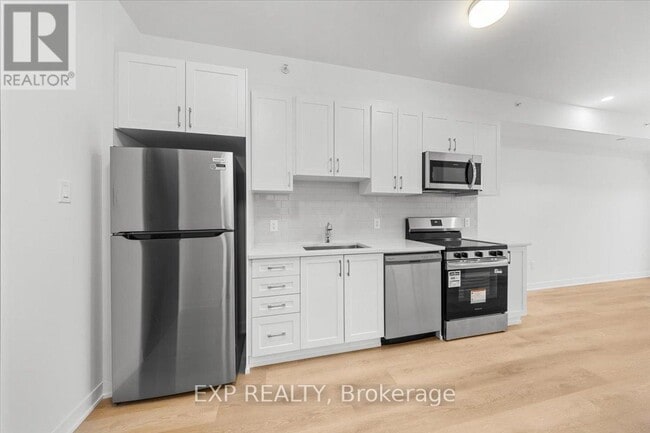 Photo - 3600 Brian Coburn Blvd. Unité 204