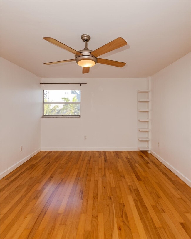 Photo - 600 NE 25th St Unidad 43