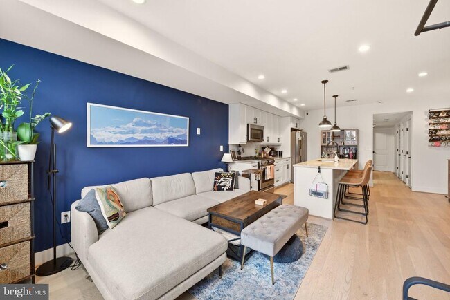 1631 Montello Ave NE Unidad A