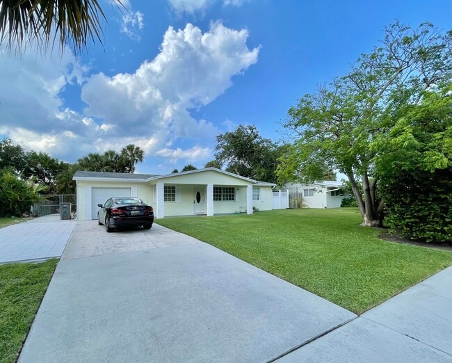 Building Photo - 2395 Idlewild Rd Rental