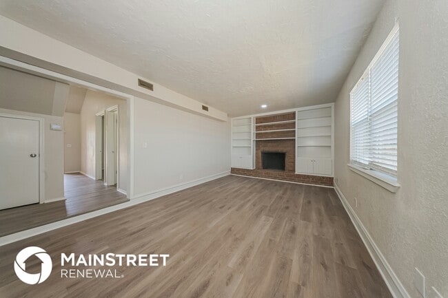 Photo - 200 S Morgan Dr