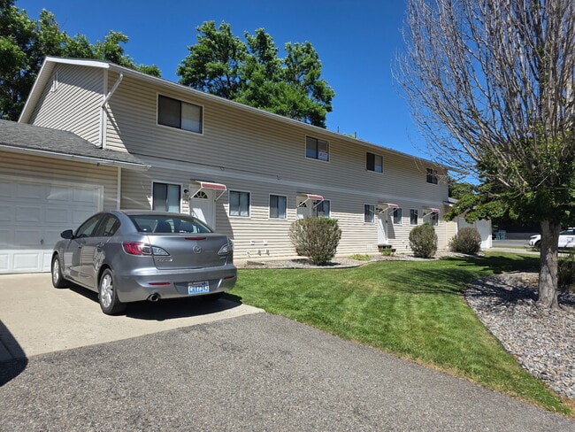 Building Photo - 1577 E Skyview Ln Rental