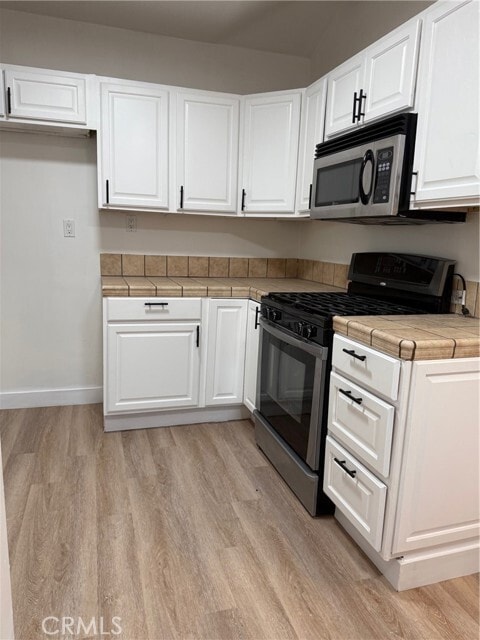 Photo - 17724 Los Alimos St