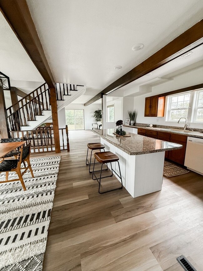 Photo - 602 Buick Dr