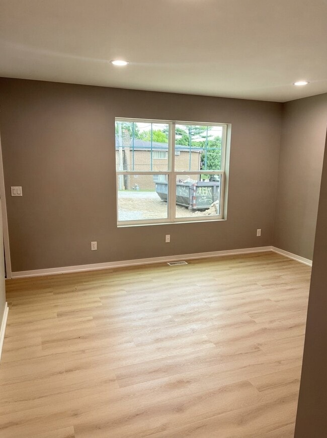 4 Poplar Ave Unit A