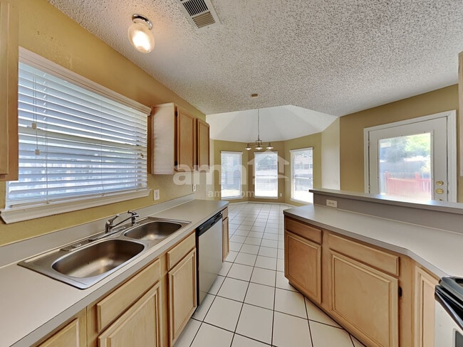 Photo - 6501 Gardenia Dr