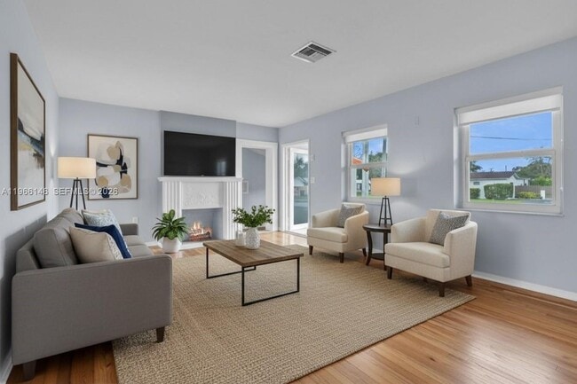 Photo - 392 Payne Dr