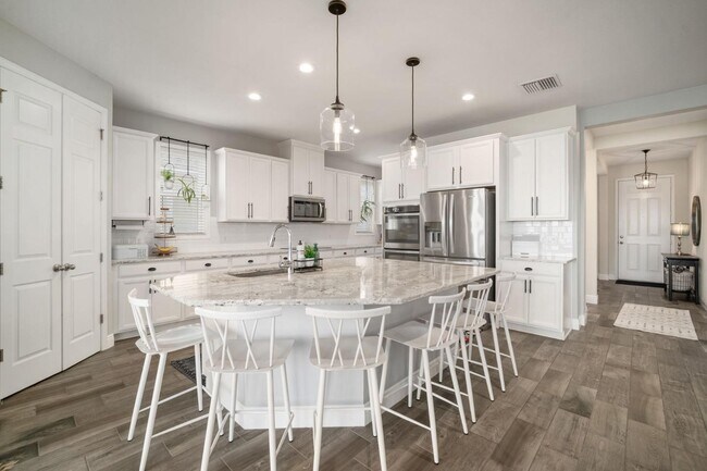 Photo - 19399 Long Lake Ranch Blvd