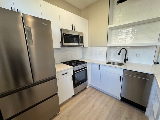 Photo - 14 Edgerly Rd Unit 22