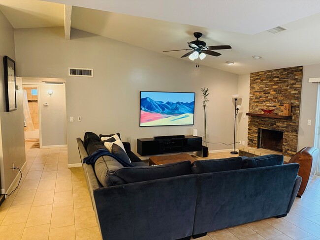 Photo - 2404 N Palomino Ct