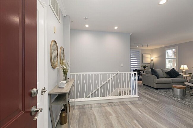 Photo - 2266 Watermarke Pl