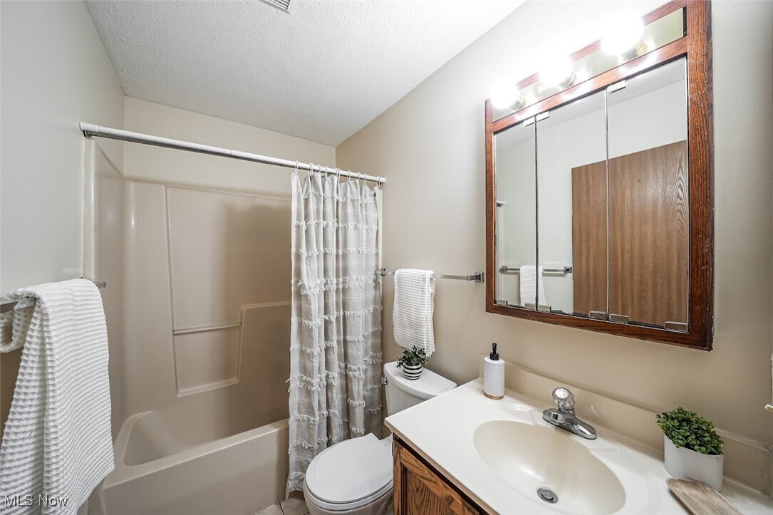 Photo - 8140 Southwood Dr