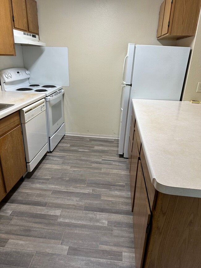 Photo - Three Bedroom Apartment Great Location! Unit LJ-104