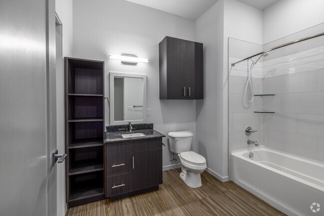 2BR, 2BA - 1,103SF - B2 - First Bathroom