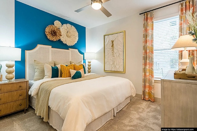 Photo - 650 Sgt Ed Holcomb Blvd N