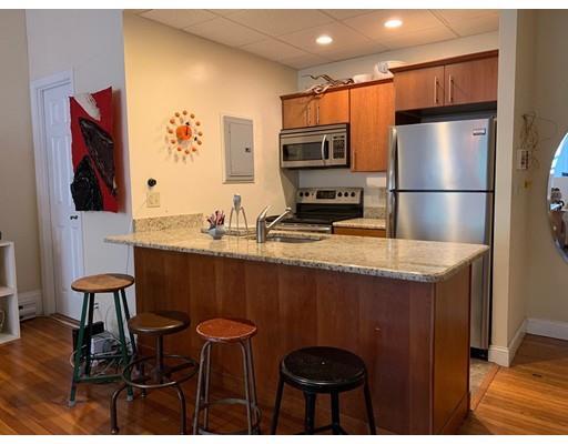 150 Newbury St Unidad 3AF