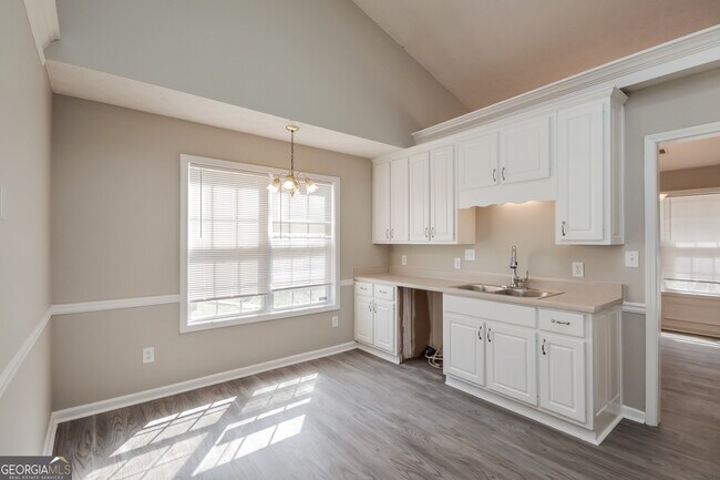 Photo - 645 Pebble Blvd