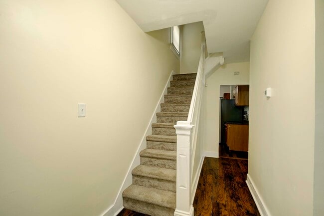 Photo - 525 Eaton St