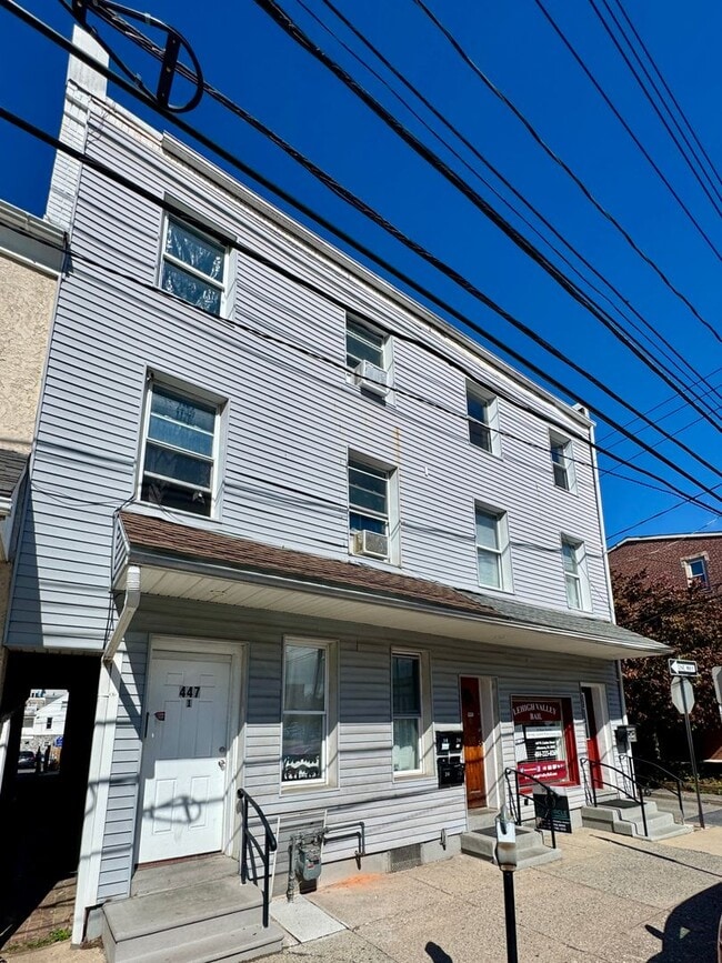 Building Photo - 445-447 West Linden Street Unit 445- 3