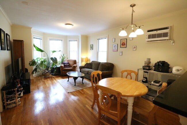 Photo - 8 Caldwell Ave Unidad 2