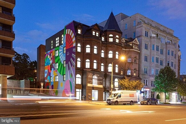 Building Photo - 2525 Pennsylvania Ave NW Unit 303