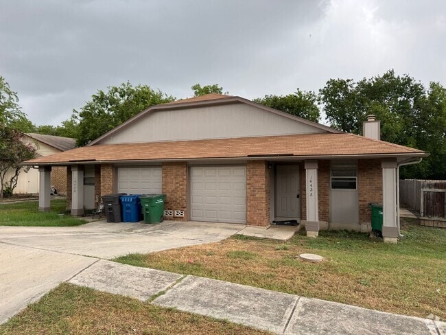 Building Photo - UPDATED 3 BEDROOM 2 BATH DUPLEX IN NEISD Rental