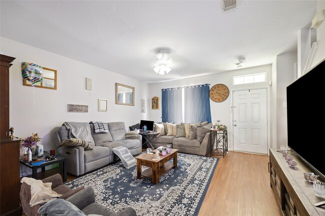 Photo - 23634 Wildwood Green Way