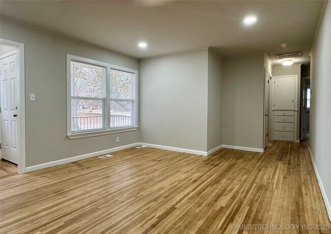 Photo - 5308 S Madison Ave