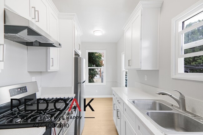 Photo - 366 Hayworth Ave Unidad 205