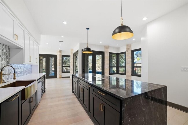 Photo - 2700 Marina Shores Dr