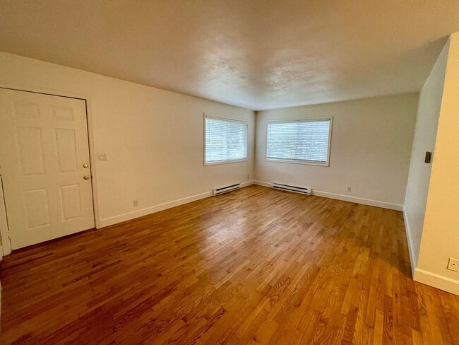 Photo - MANF01 Unit 4975