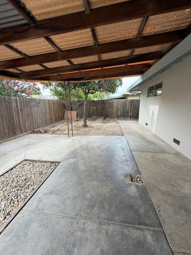 Photo - 1513 Alpine Ln