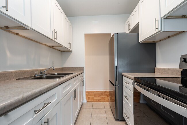 Building Photo - 27 Paxtonia Blvd Unit 203