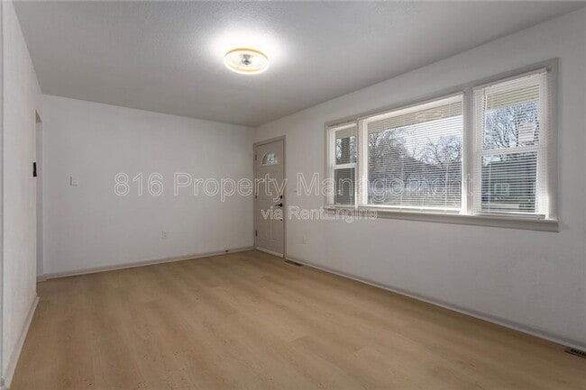 Photo - 609 SE Florence Ave