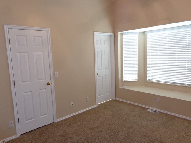 Photo - 6098 Monet Ct